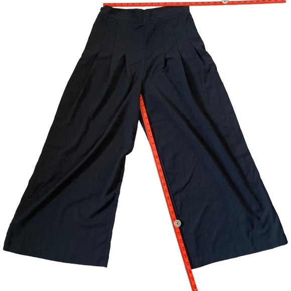 Preloved Shein Women's Wide-Leg Trousers, Size L - Effortless Style and Comfort - Picture 10 of 14